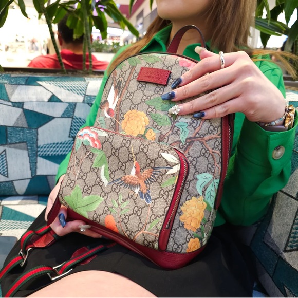 Gucci Red Small GG Supreme Tian Backpack - Picture 2 of 10